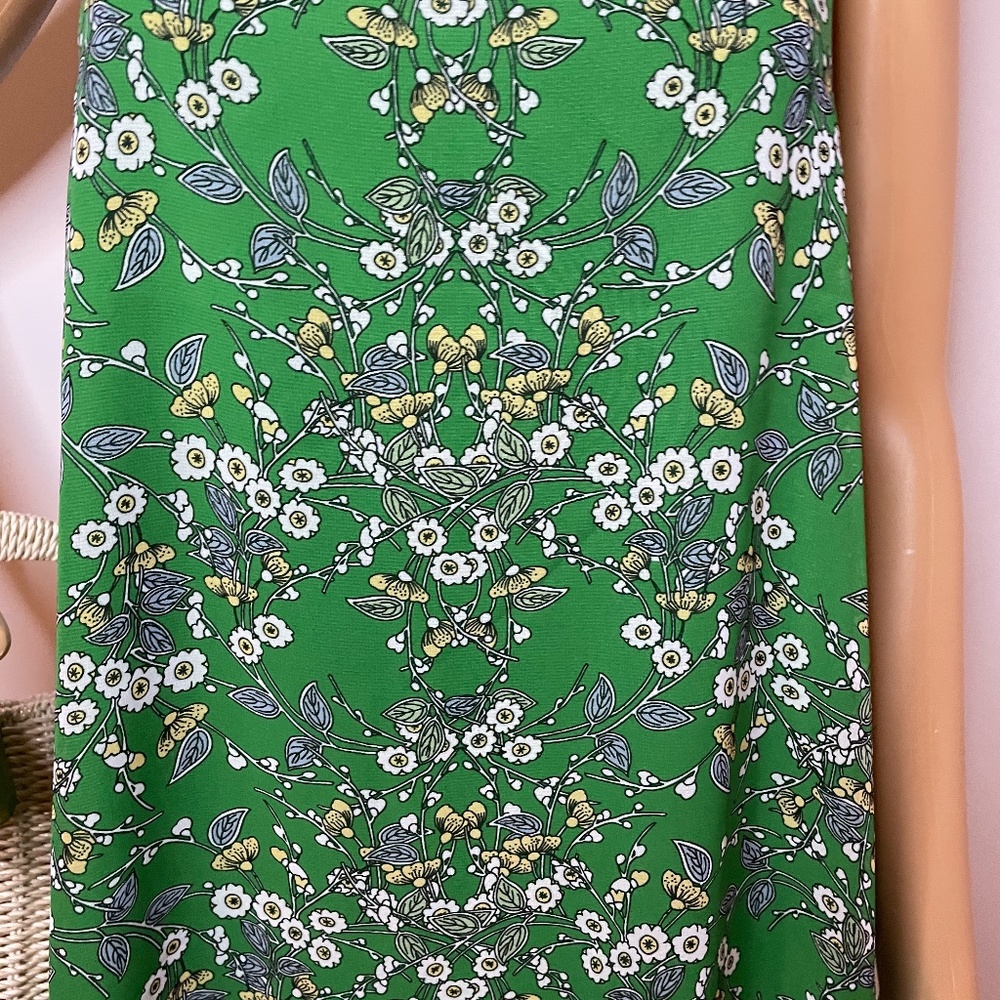 Kelly green sleeveless floral layered a line dress - Picture 4 of 12